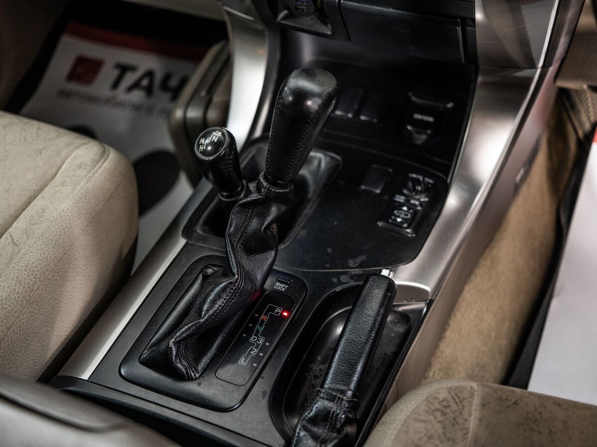 Toyota Land Cruiser Prado 2002 - фото автомобиля
