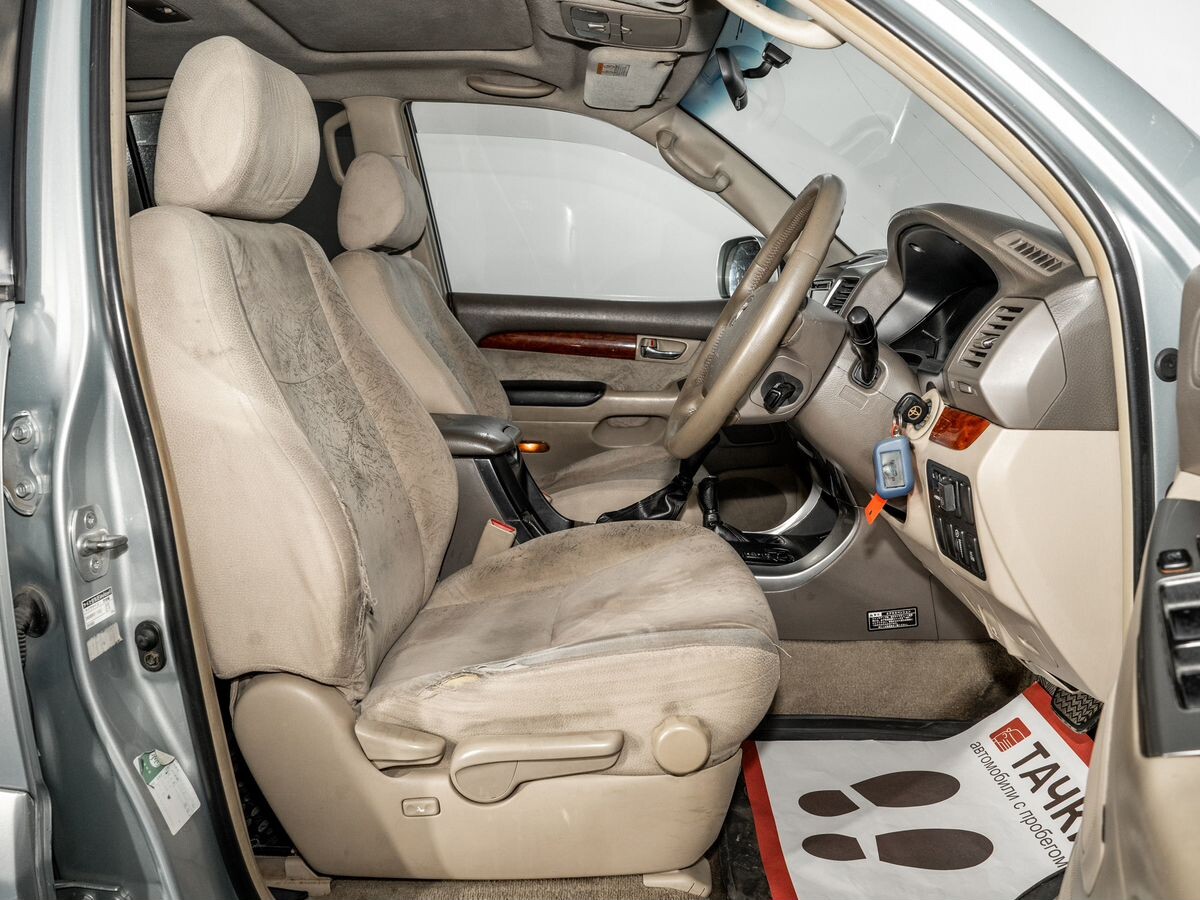 Toyota Land Cruiser Prado 2002 - фото автомобиля