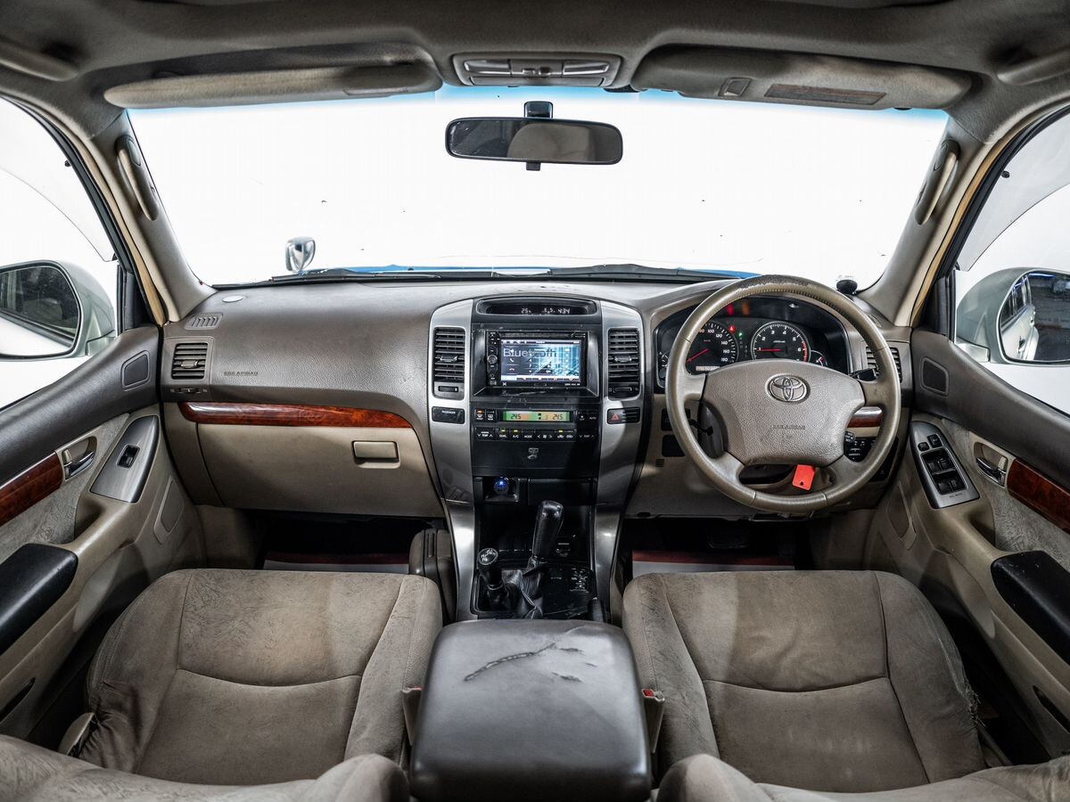 Toyota Land Cruiser Prado 2002 - фото автомобиля
