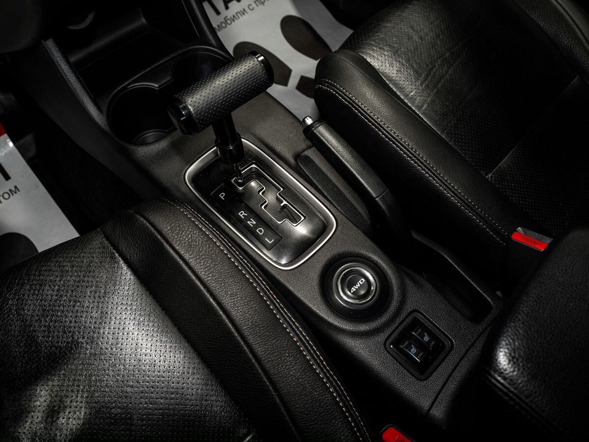 Mitsubishi Outlander 2012 - фото автомобиля