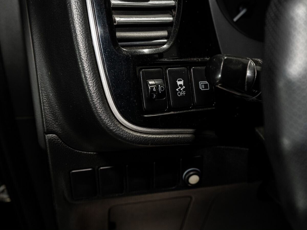 Mitsubishi Outlander 2012 - фото автомобиля
