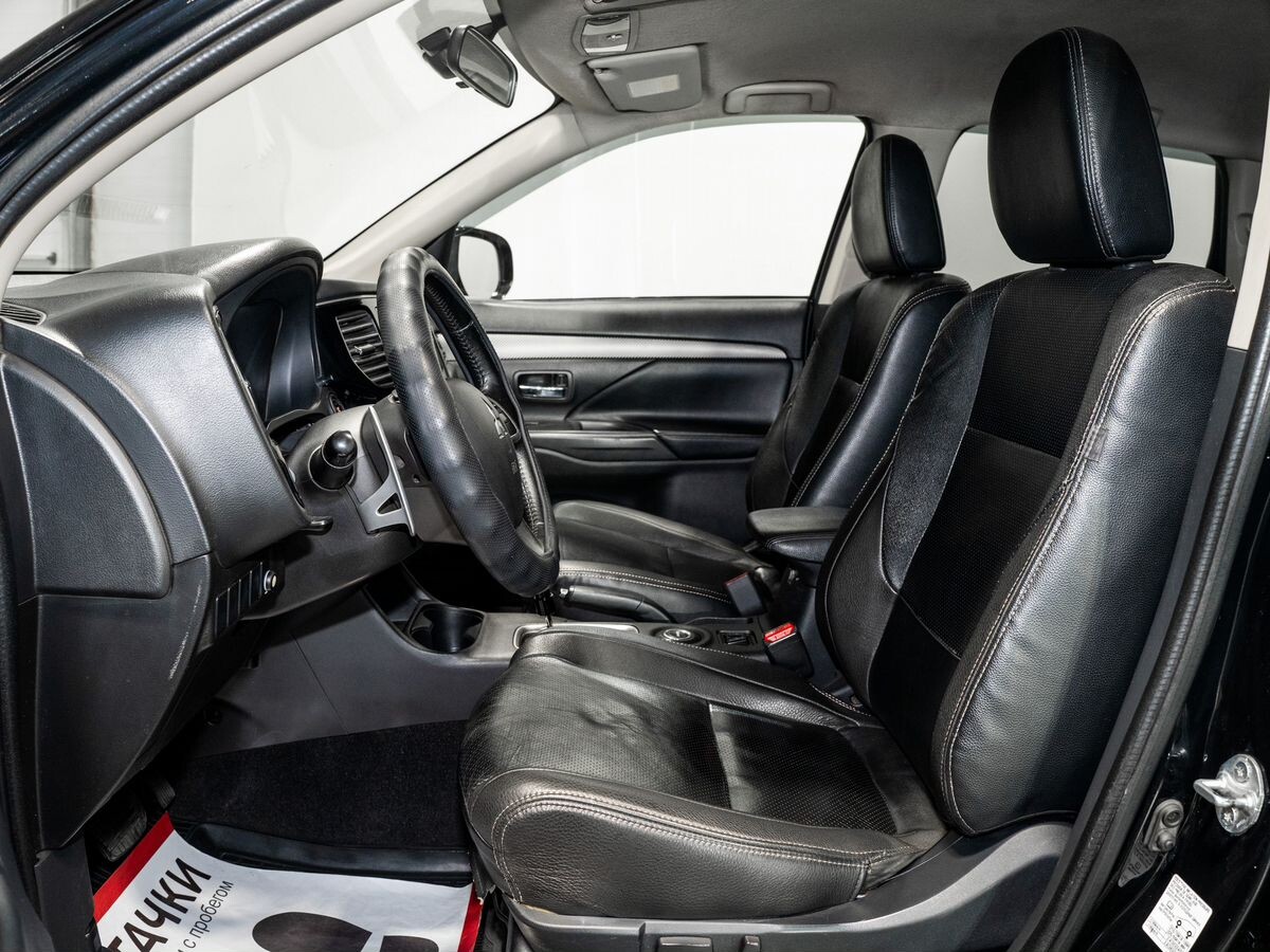 Mitsubishi Outlander 2012 - фото автомобиля