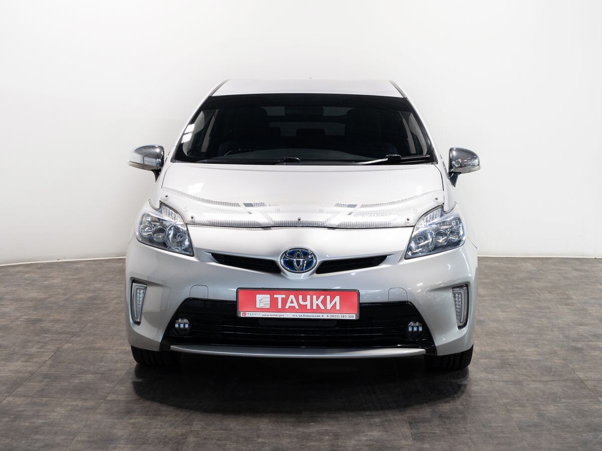 Toyota Prius 2012 - фото автомобиля
