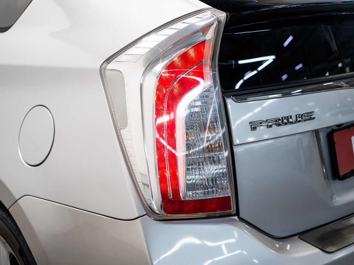 Toyota Prius 2012 - фото автомобиля