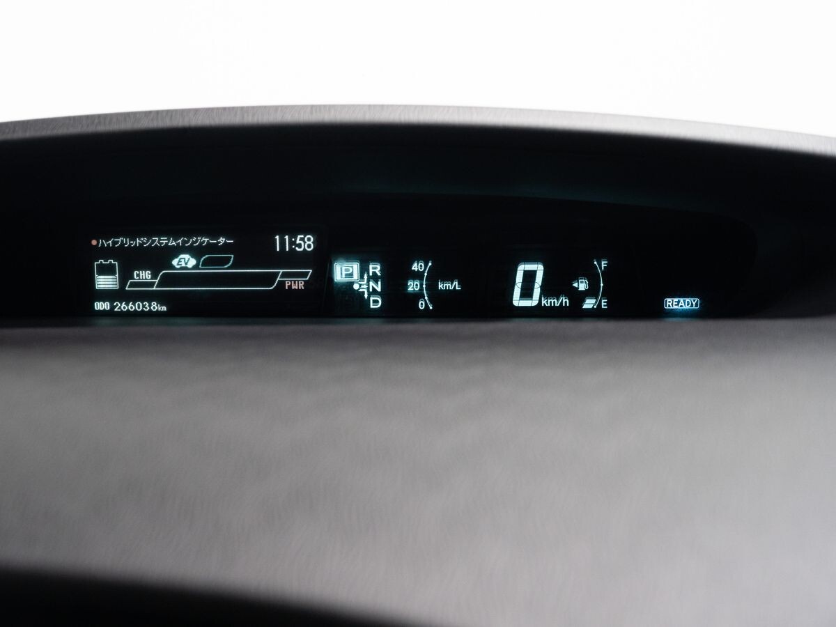 Toyota Prius 2012 - фото автомобиля