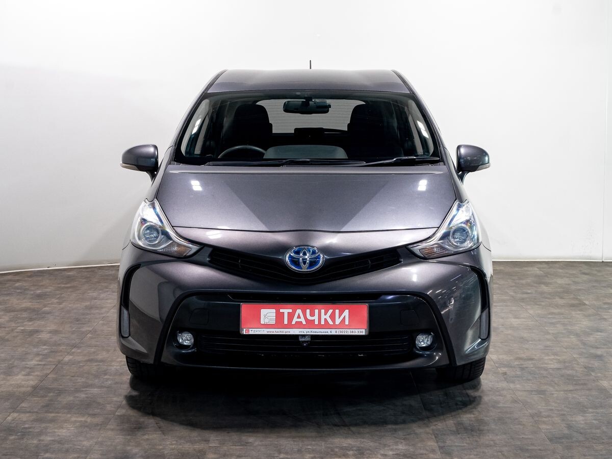Toyota Prius Alpha 2015 - фото автомобиля