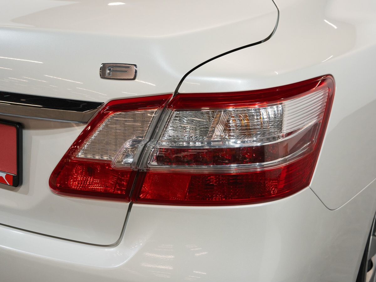 Toyota Premio 2012 - фото автомобиля