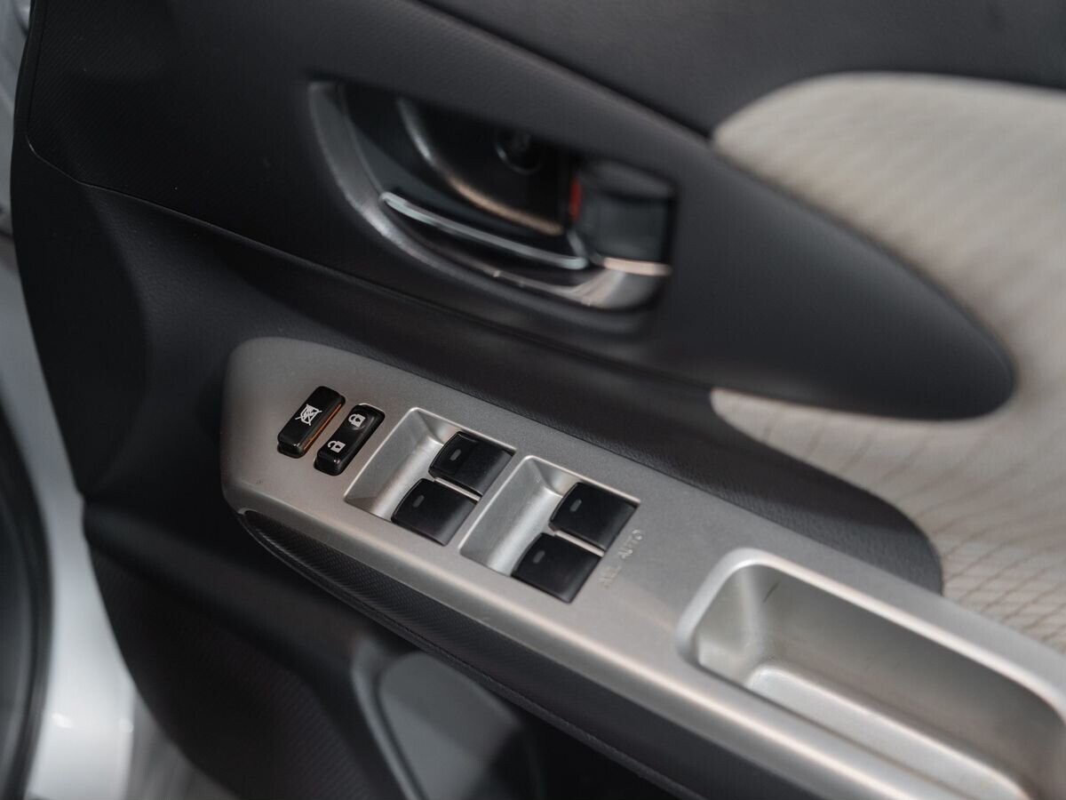 Toyota Wish 2009 - фото автомобиля