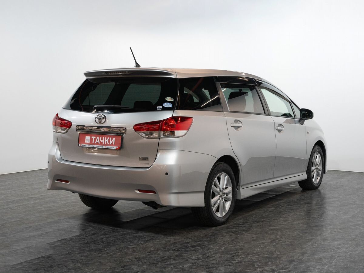 Toyota Wish 2009 - фото автомобиля