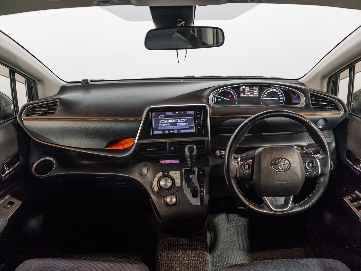 Toyota Sienta 2017 - фото автомобиля