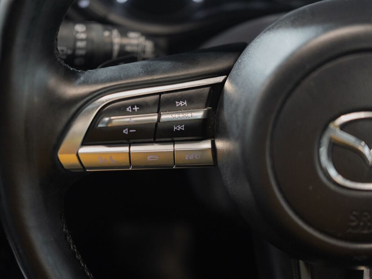 Mazda CX-30 2019 - фото автомобиля