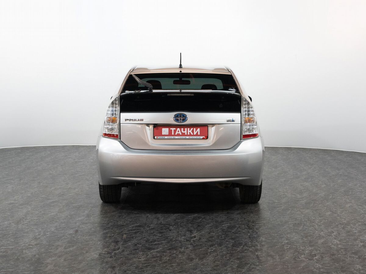 Toyota Prius 2011 - фото автомобиля