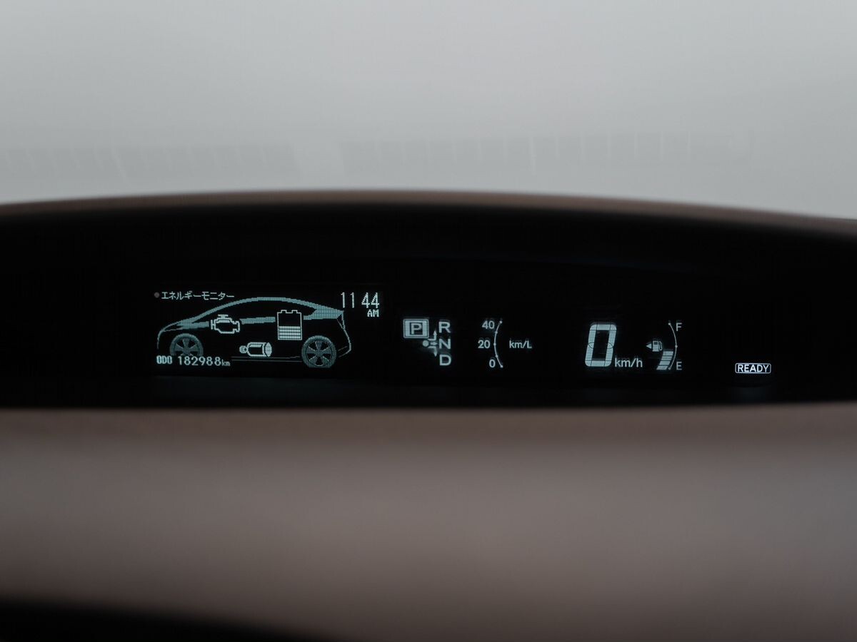 Toyota Prius 2011 - фото автомобиля