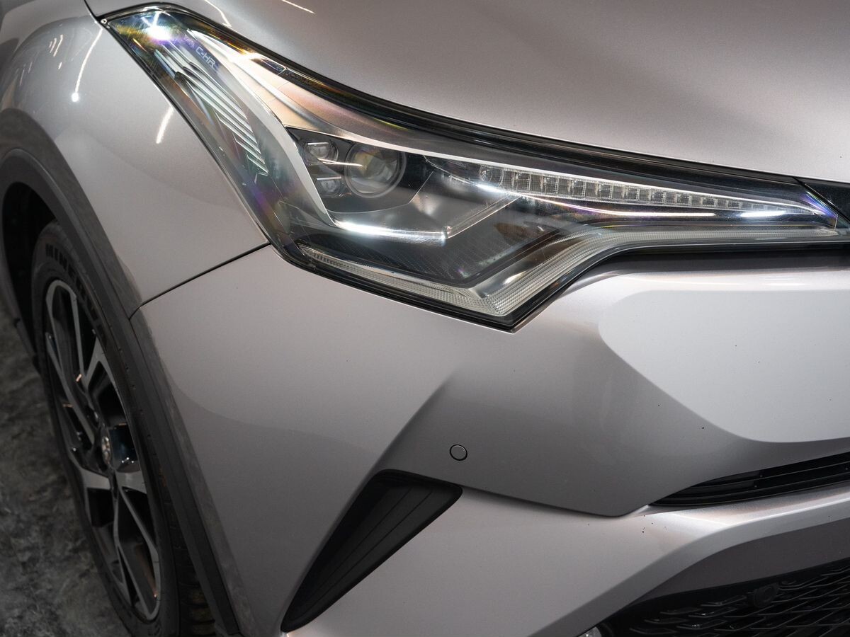 Toyota C-HR 2018 - фото автомобиля