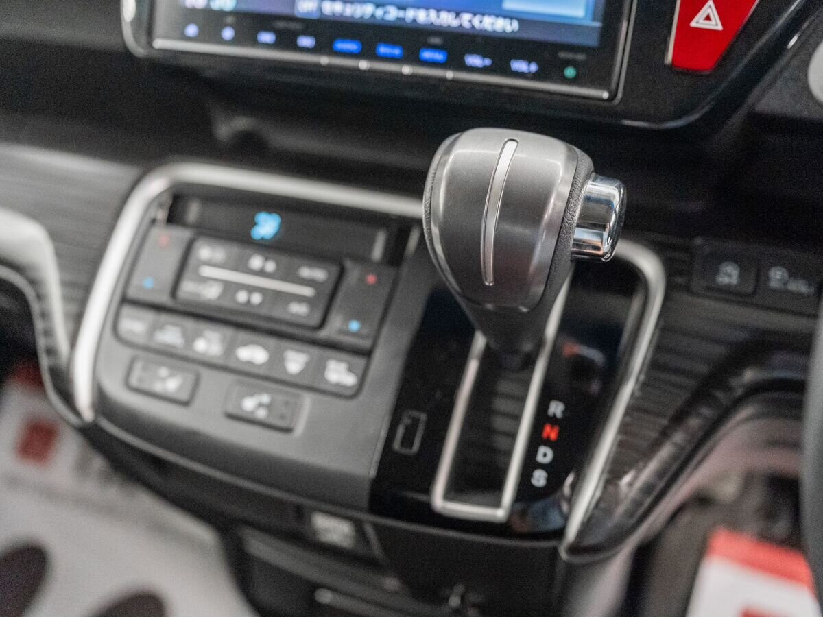Honda Stepwgn 2017 - фото автомобиля