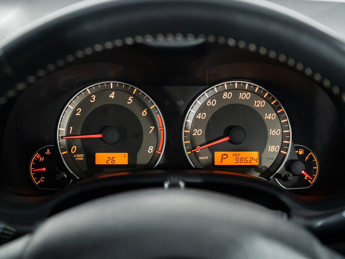 Toyota Corolla Fielder 2010 - фото автомобиля
