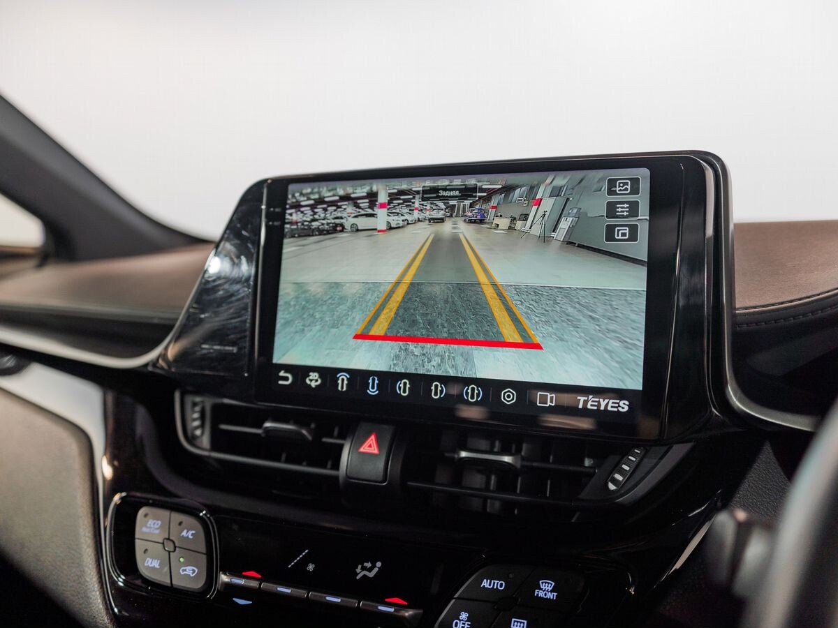 Toyota C-HR 2018 - фото автомобиля