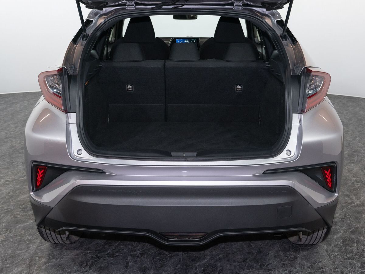 Toyota C-HR 2018 - фото автомобиля