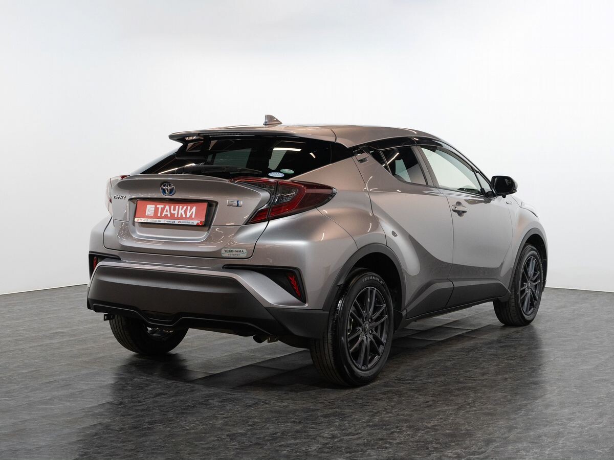 Toyota C-HR 2018 - фото автомобиля
