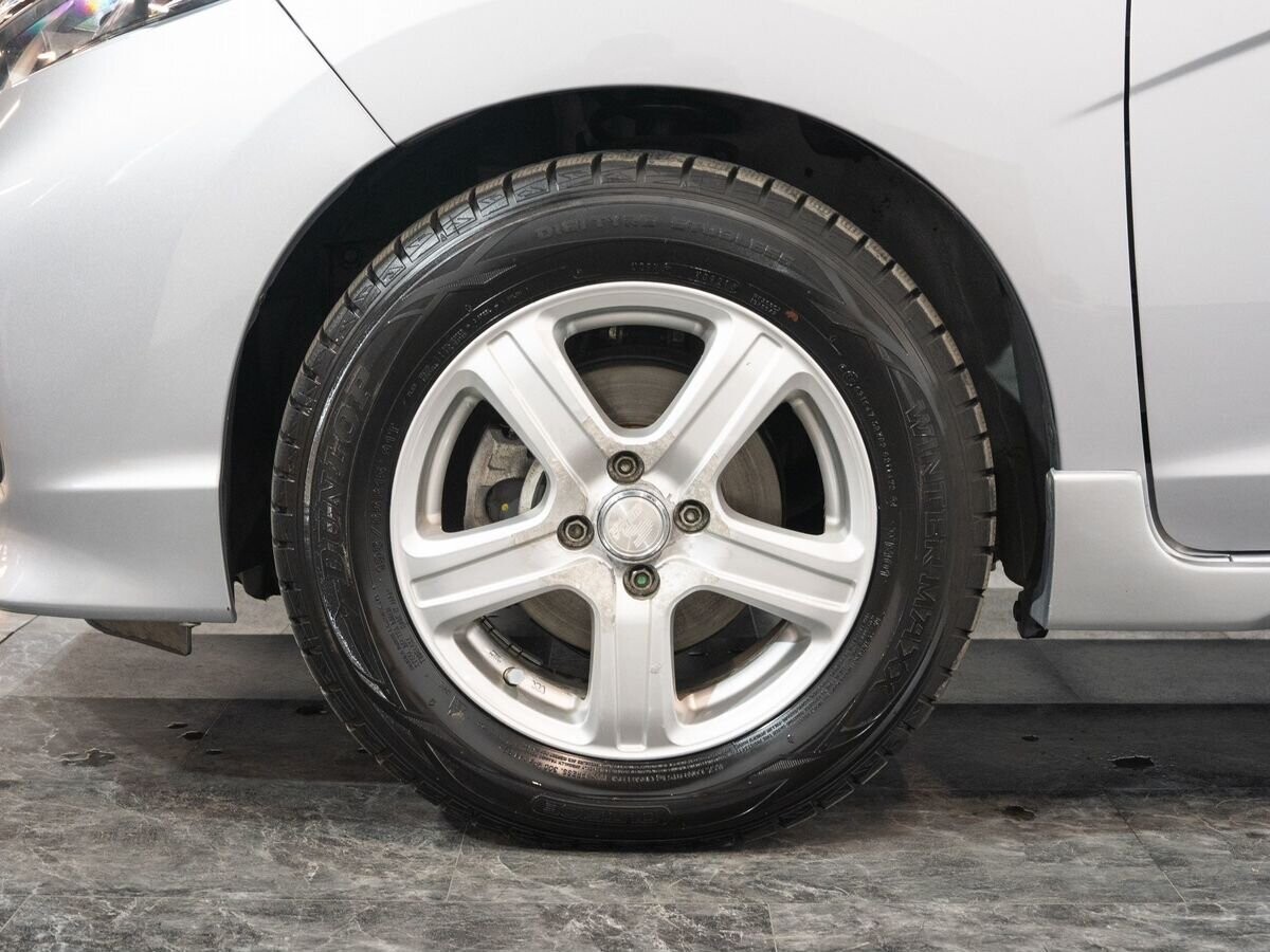 Honda Shuttle 2019 - фото автомобиля