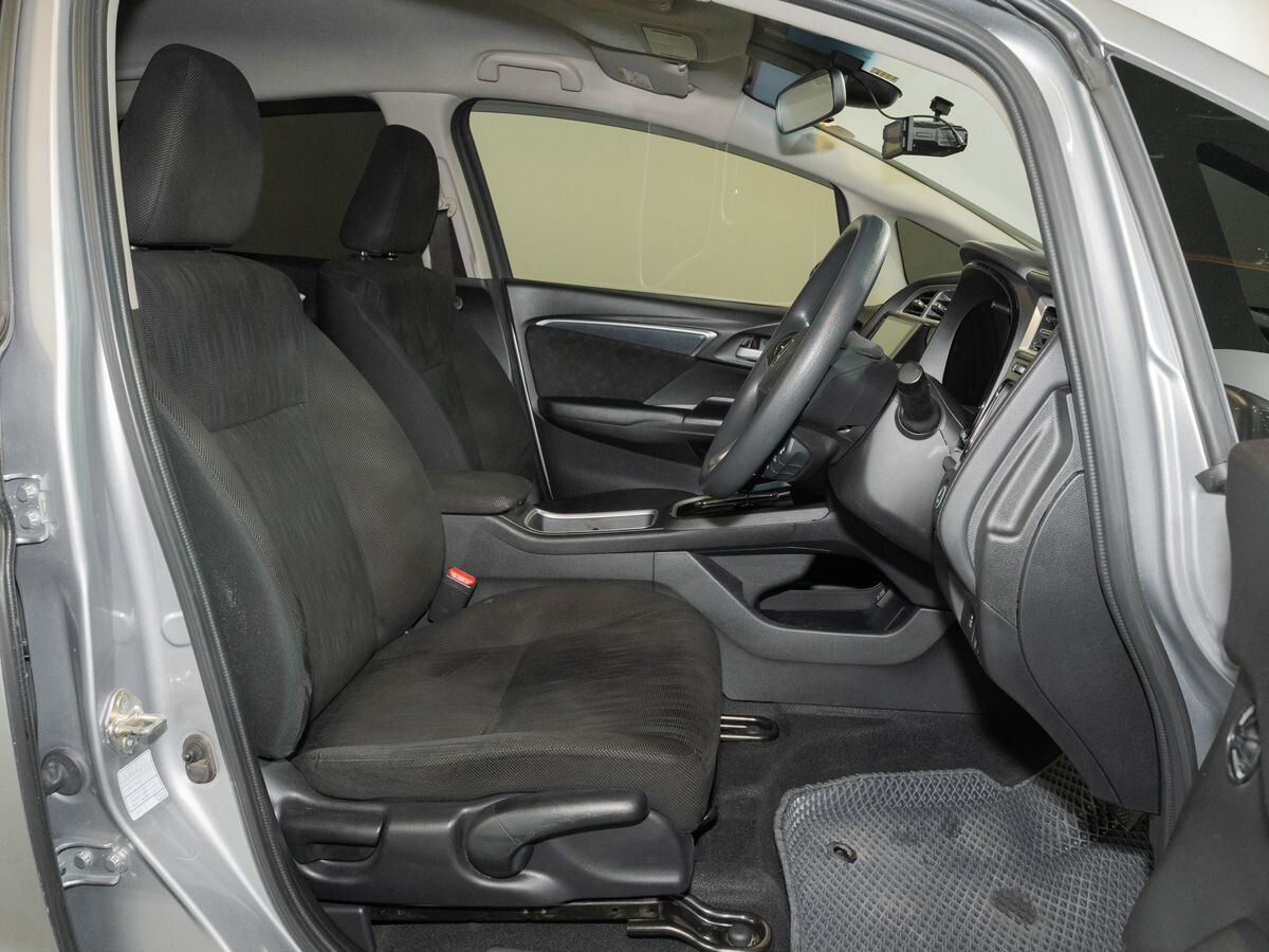 Honda Shuttle 2019 - фото автомобиля
