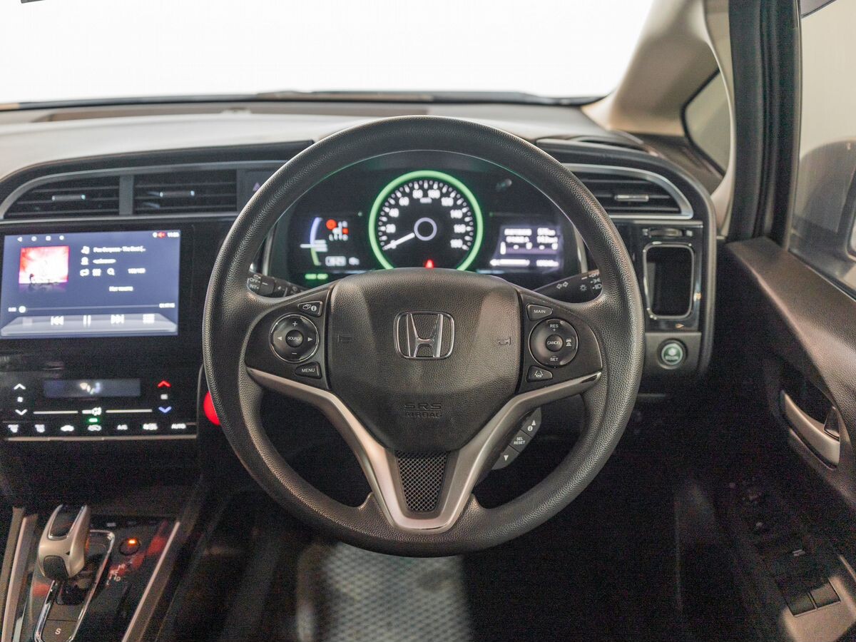 Honda Shuttle 2019 - фото автомобиля