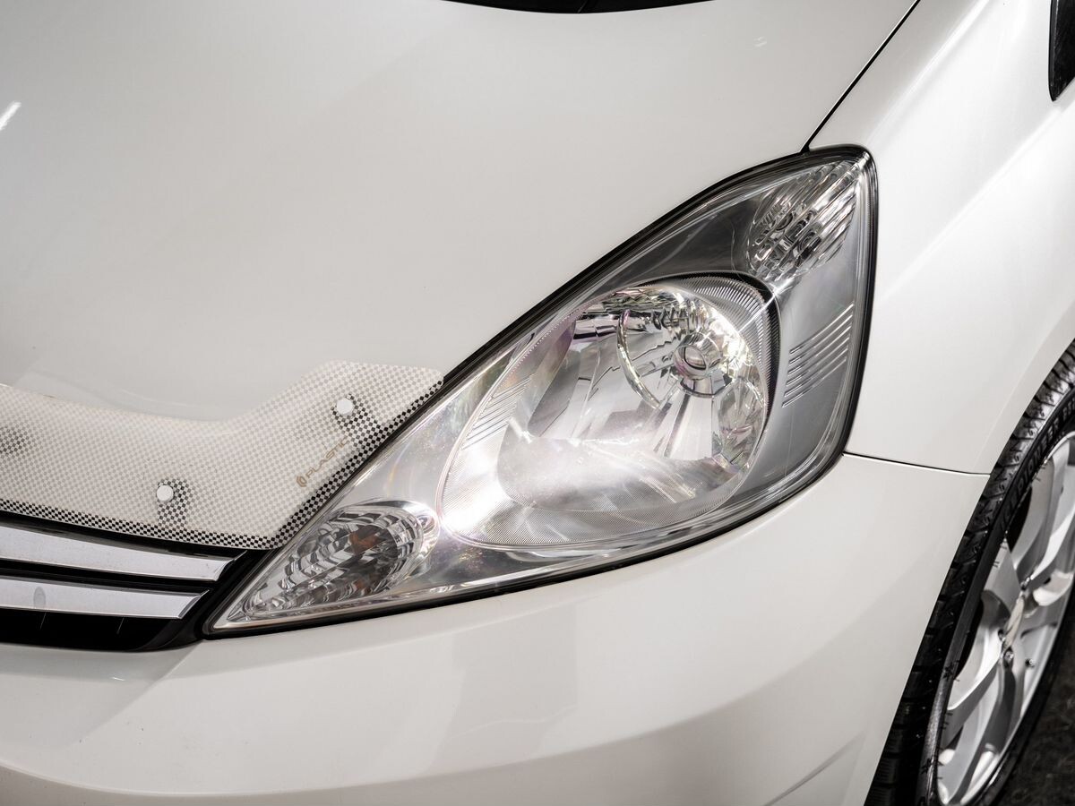 Honda Fit Shuttle 2011 - фото автомобиля