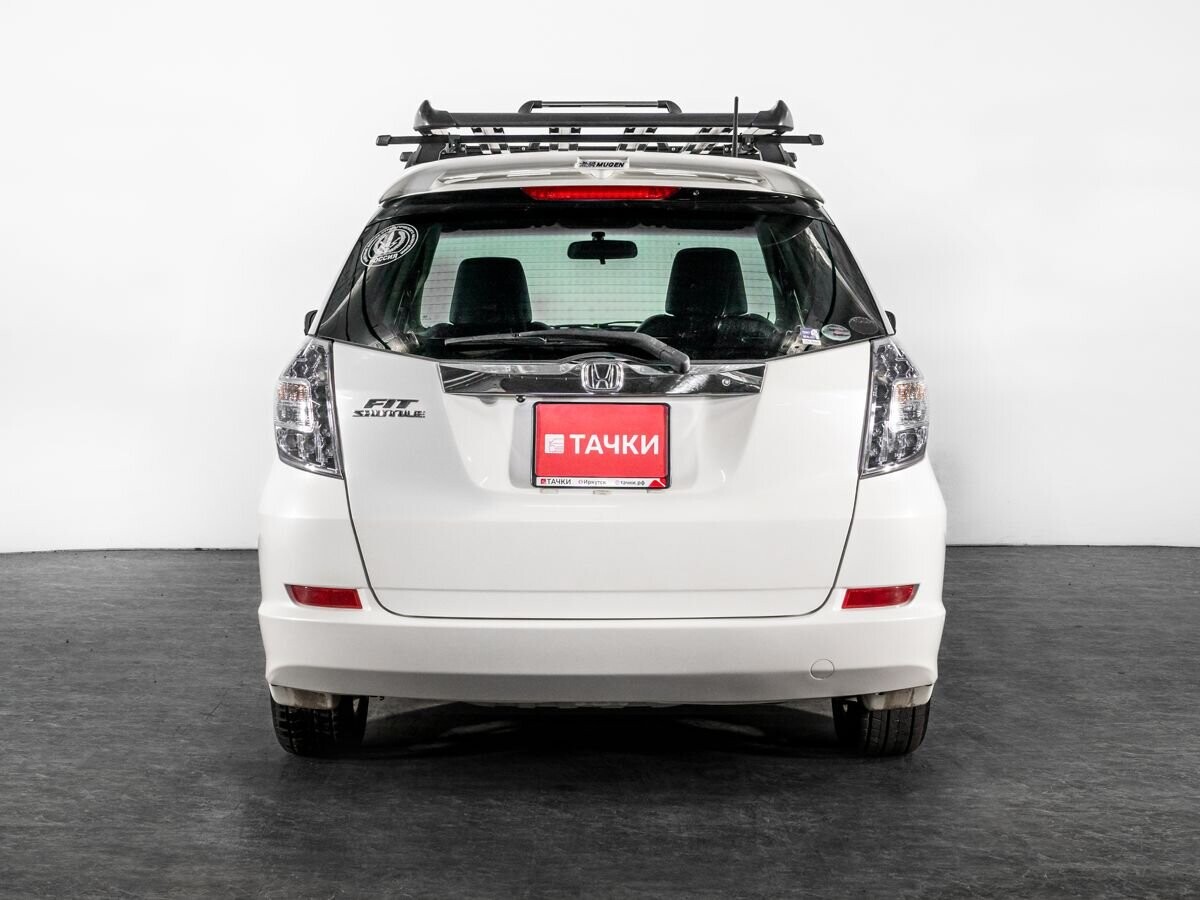 Honda Fit Shuttle 2011 - фото автомобиля