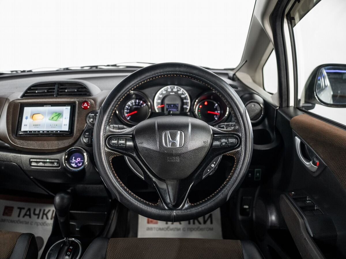 Honda Fit Shuttle 2011 - фото автомобиля