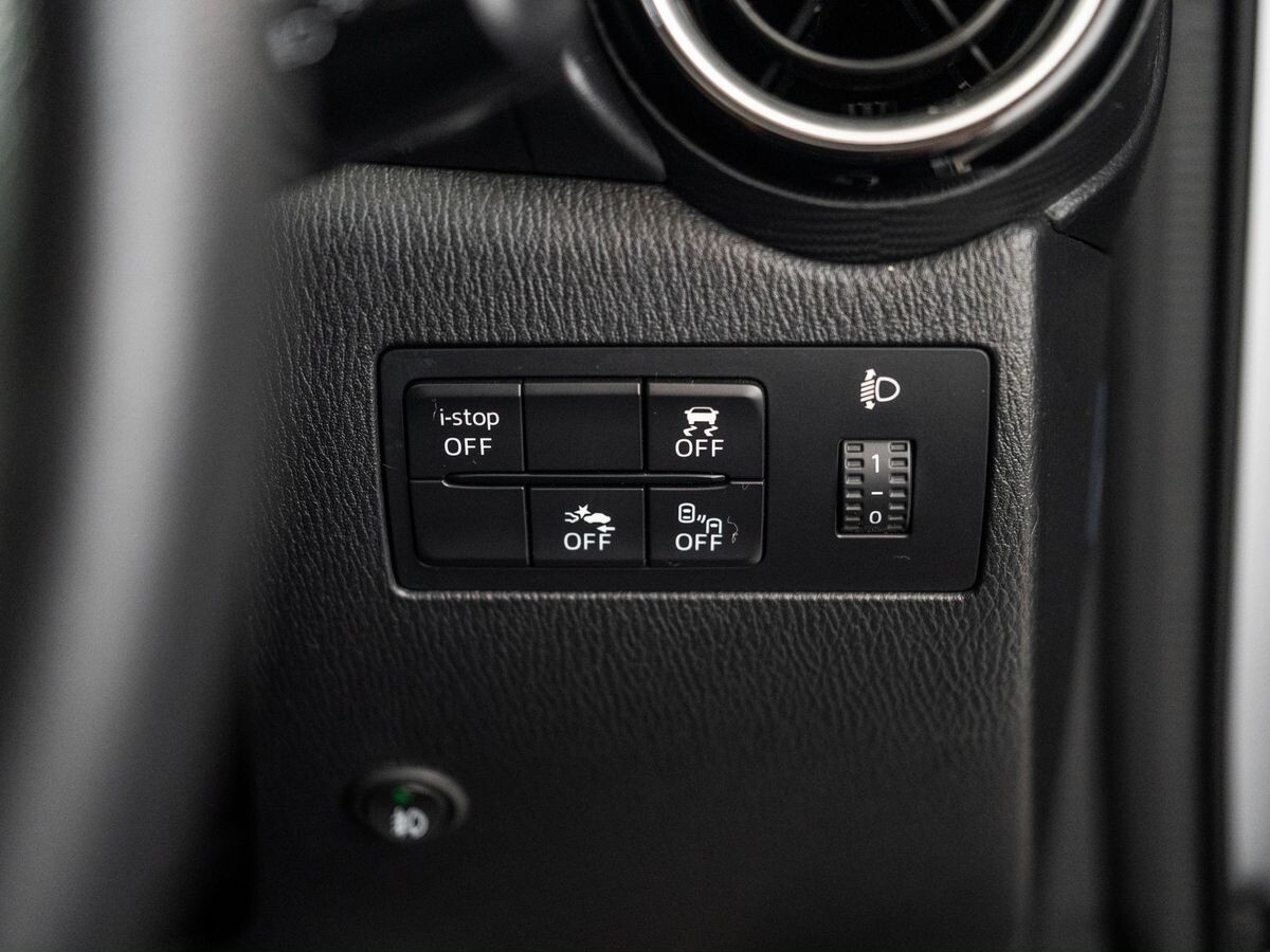 Mazda Demio 2017 - фото автомобиля
