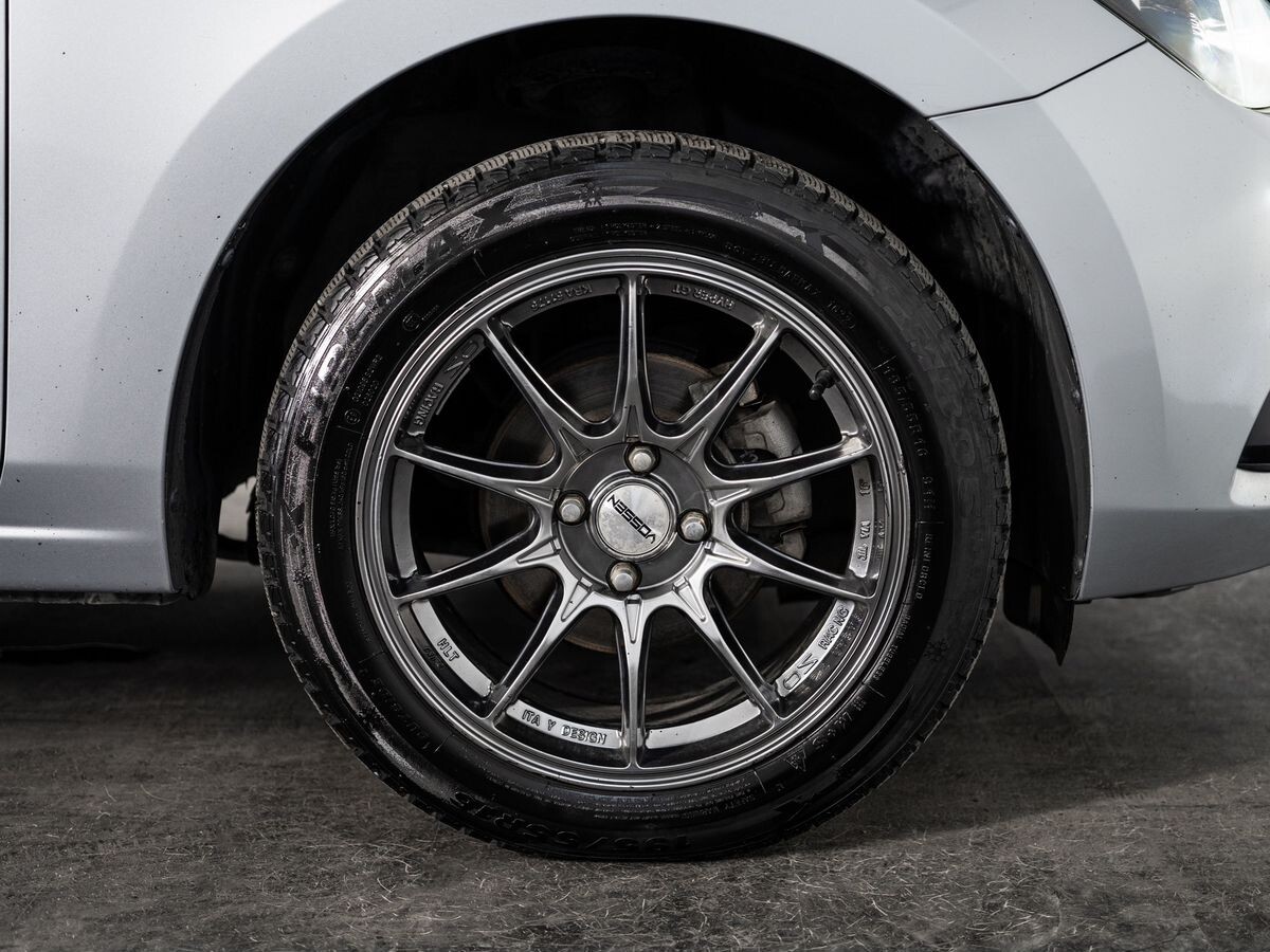 Mazda Demio 2017 - фото автомобиля