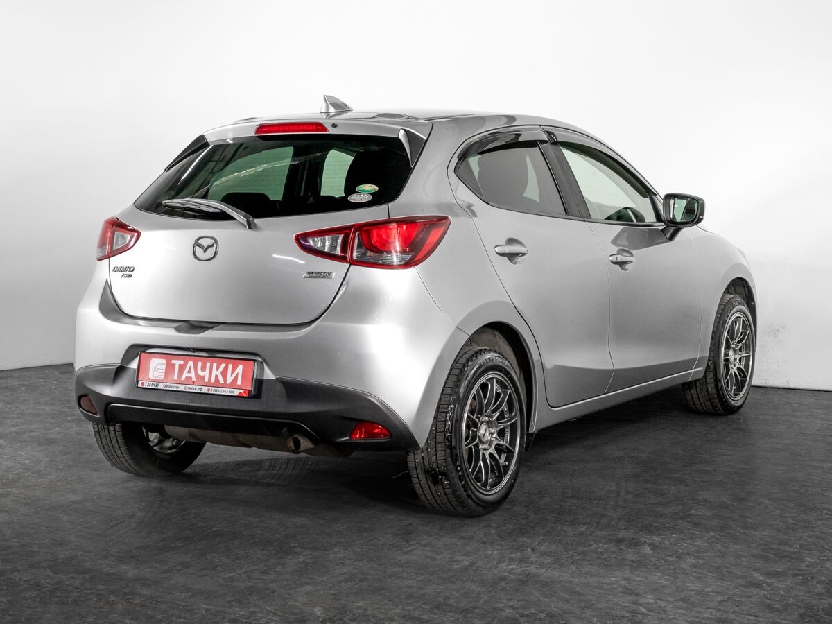 Mazda Demio 2017 - фото автомобиля