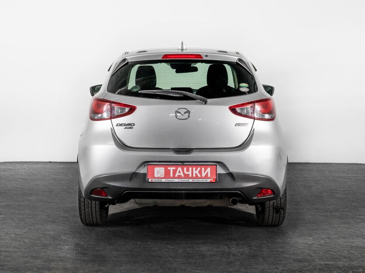 Mazda Demio 2017 - фото автомобиля