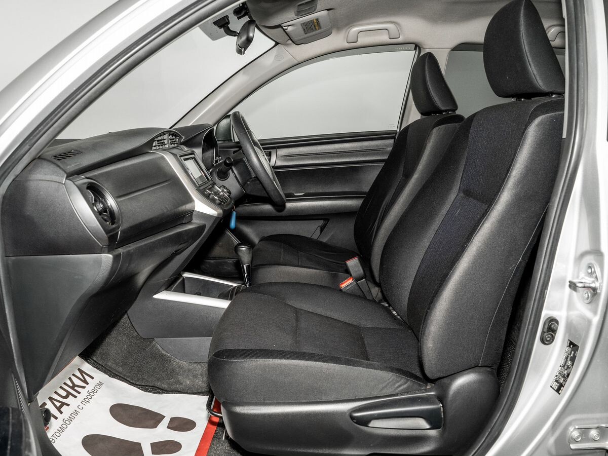 Toyota Corolla Fielder 2016 - фото автомобиля