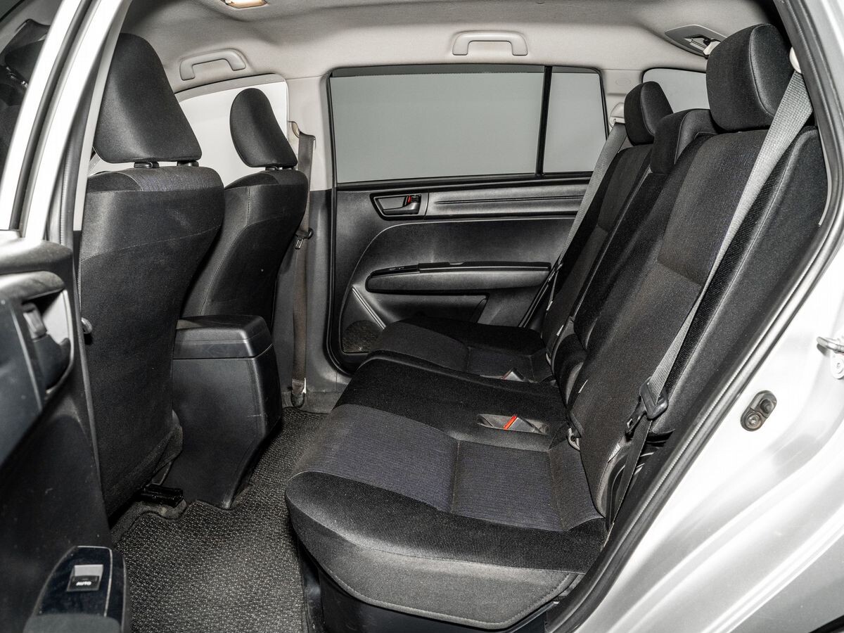 Toyota Corolla Fielder 2016 - фото автомобиля