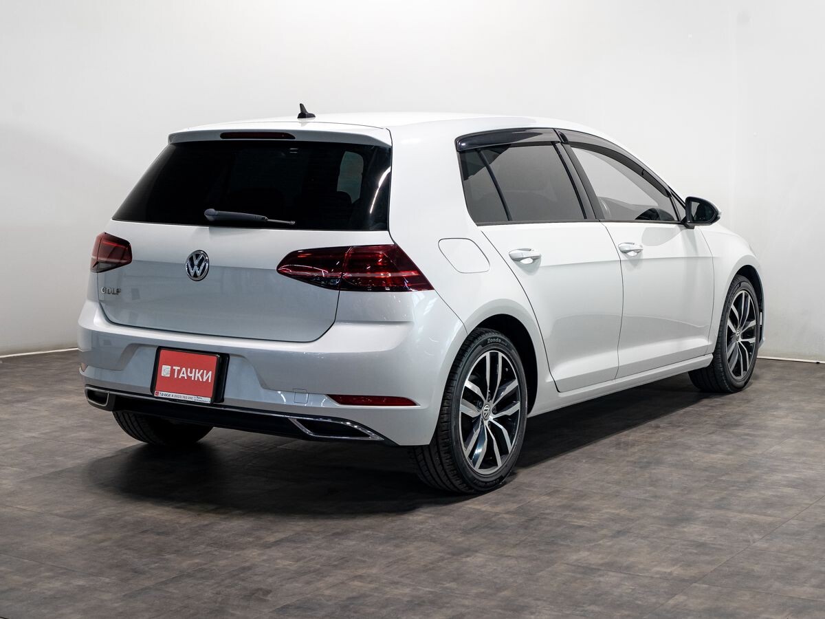 Volkswagen Golf 2018 - фото автомобиля