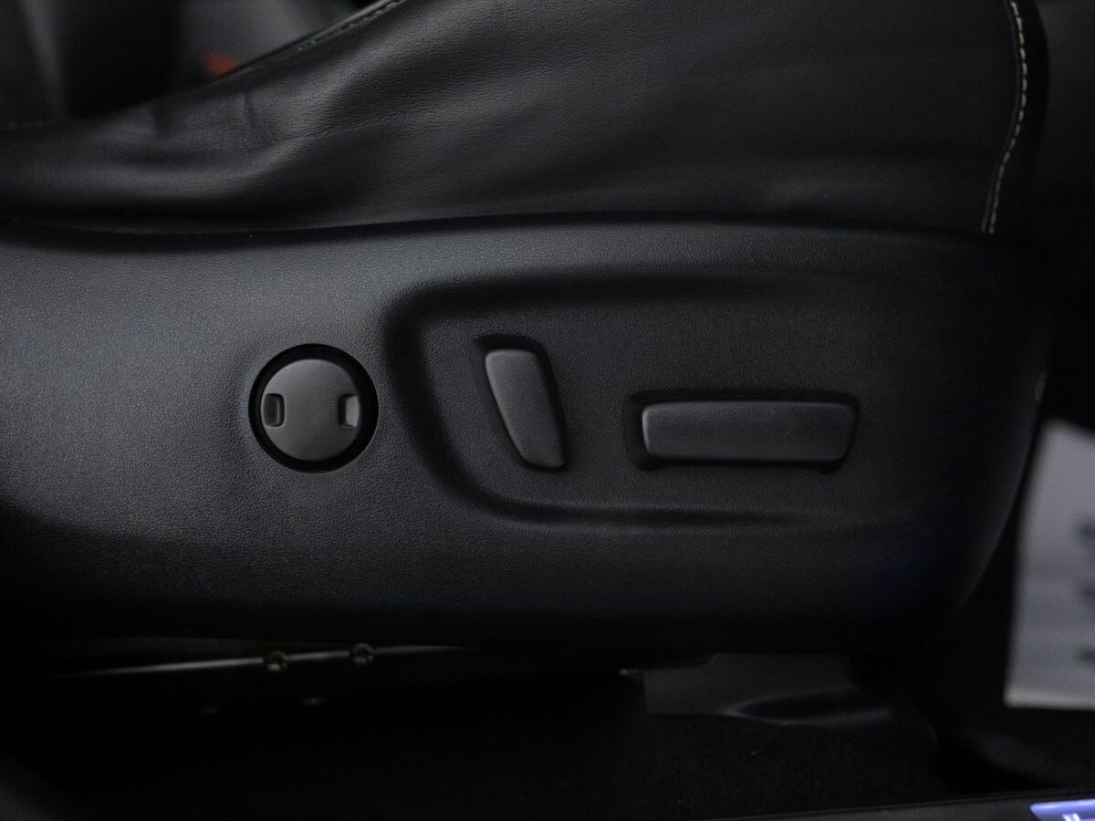 Toyota Harrier 2016 - фото автомобиля