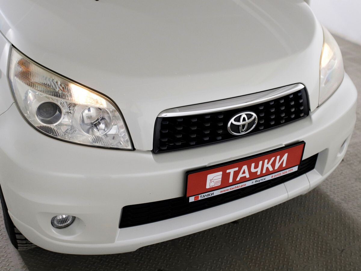Toyota Rush 2011 - фото автомобиля