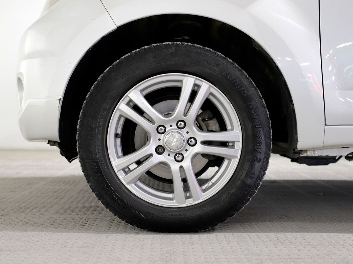 Toyota Rush 2011 - фото автомобиля