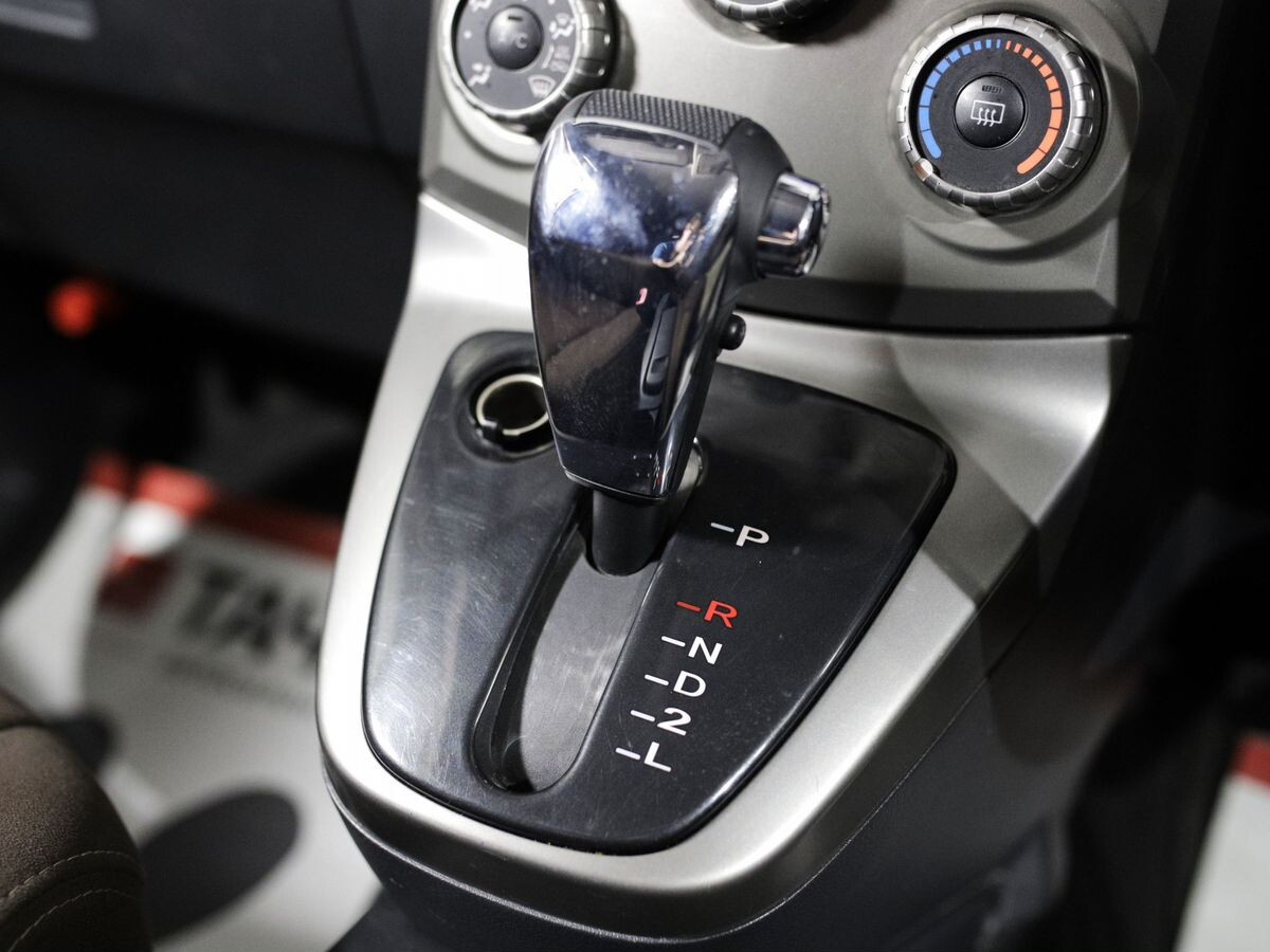 Toyota Rush 2011 - фото автомобиля