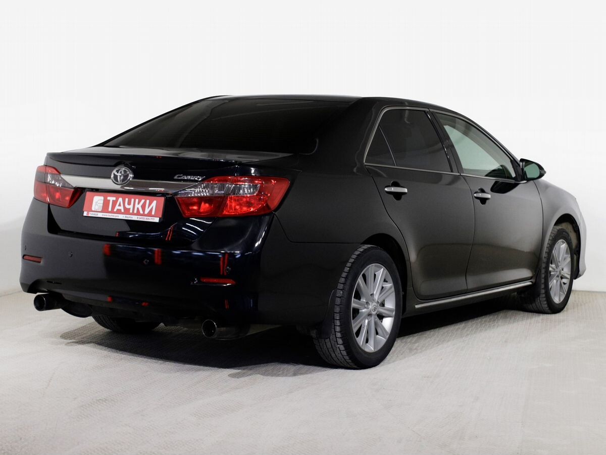 Toyota Camry 2012 - фото автомобиля