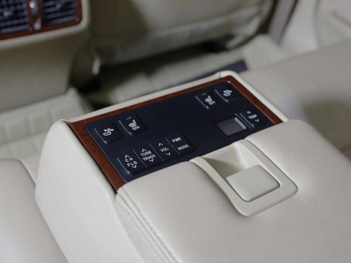 Toyota Camry 2012 - фото автомобиля