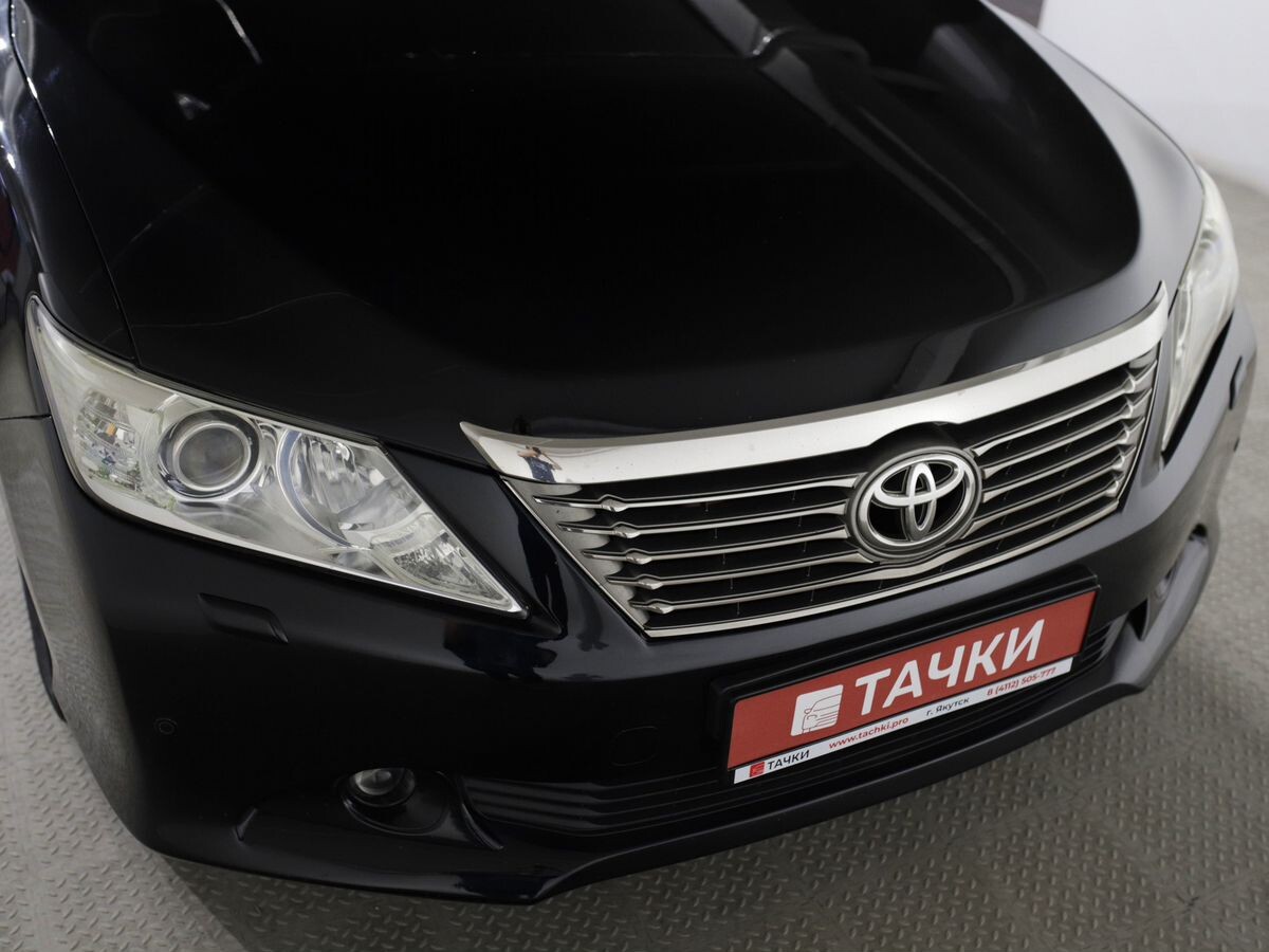 Toyota Camry 2012 - фото автомобиля