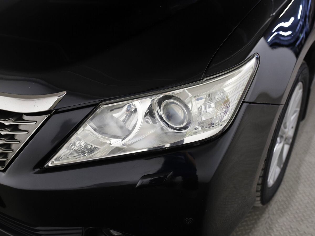 Toyota Camry 2012 - фото автомобиля