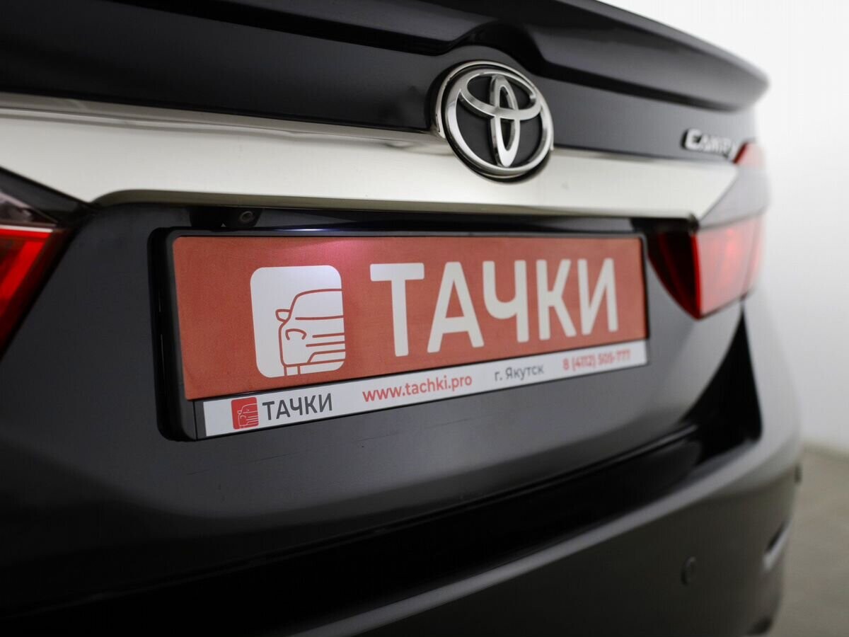 Toyota Camry 2012 - фото автомобиля
