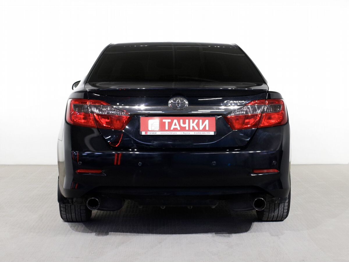 Toyota Camry 2012 - фото автомобиля