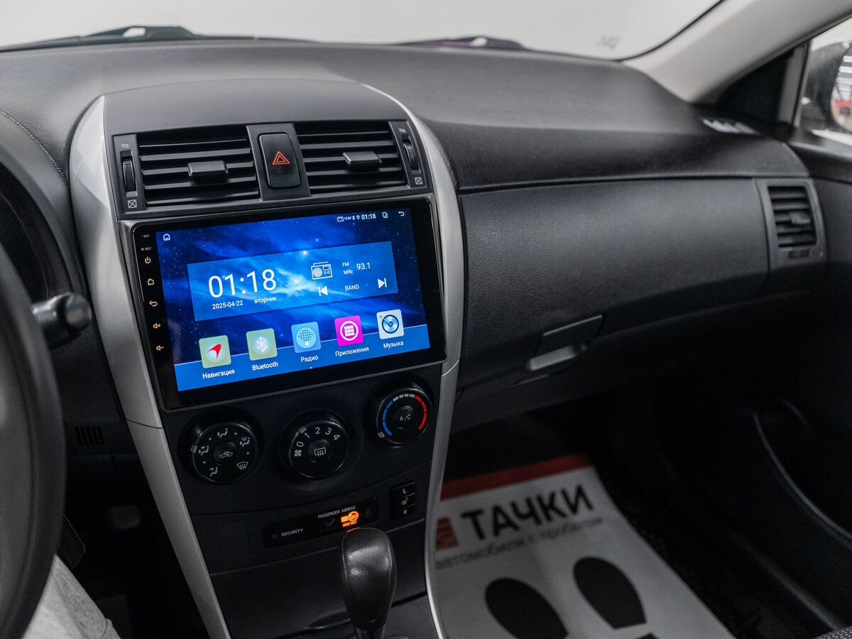 Toyota Corolla 2011 - фото автомобиля