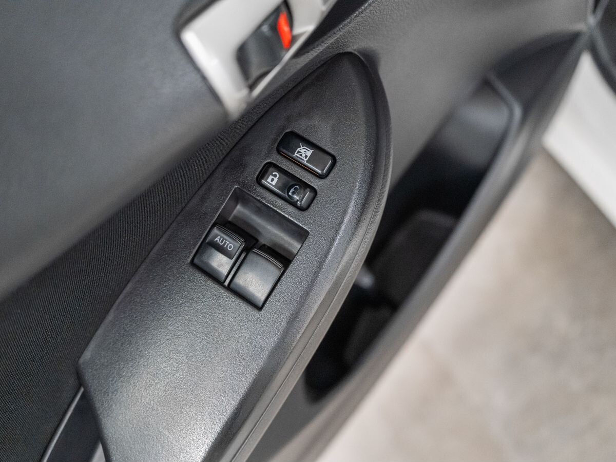 Toyota Corolla 2011 - фото автомобиля