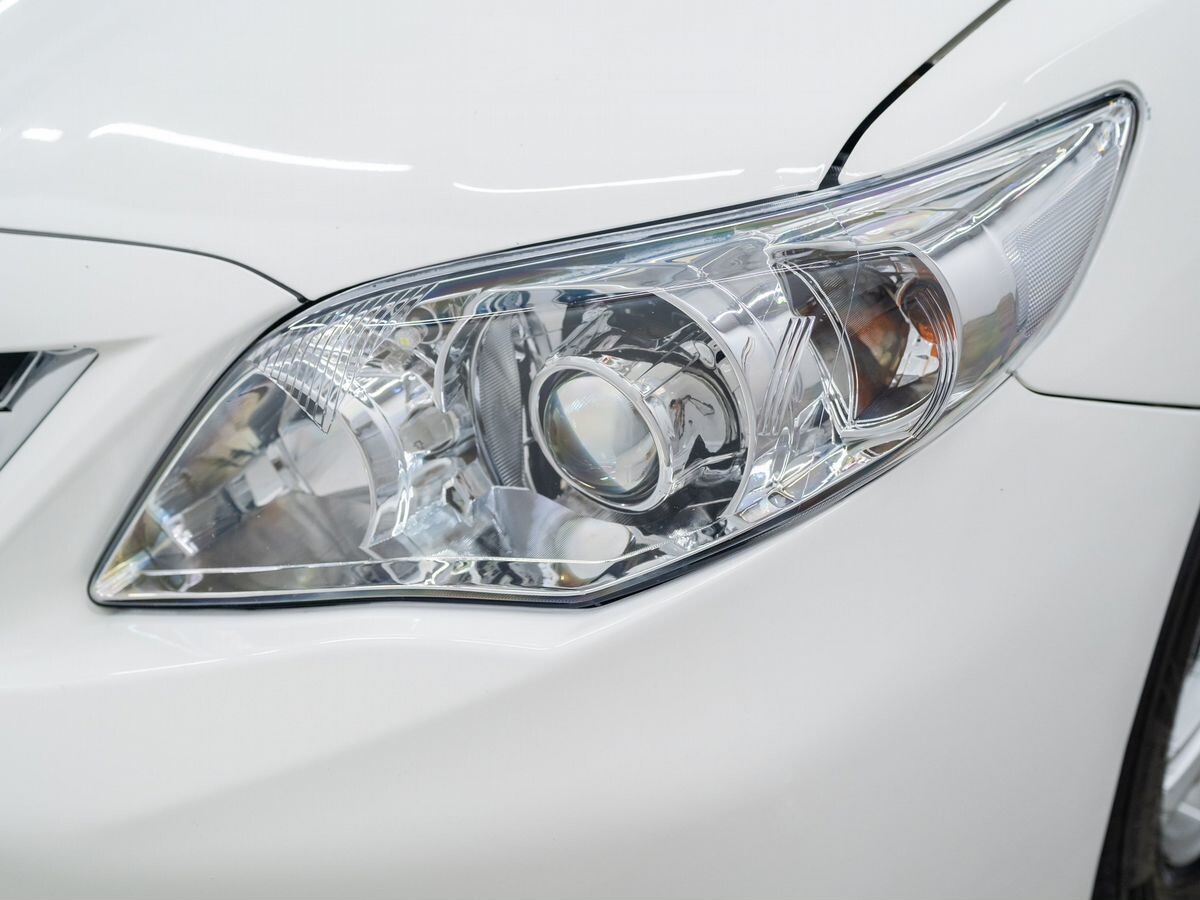 Toyota Corolla 2011 - фото автомобиля