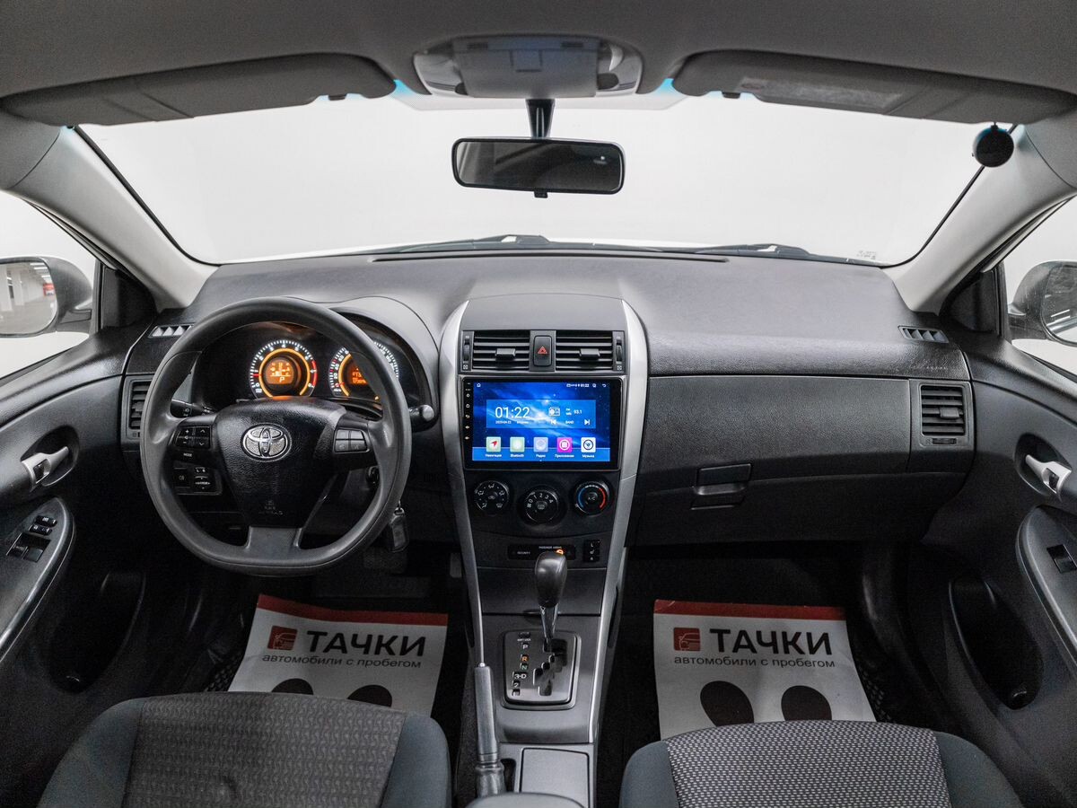 Toyota Corolla 2011 - фото автомобиля